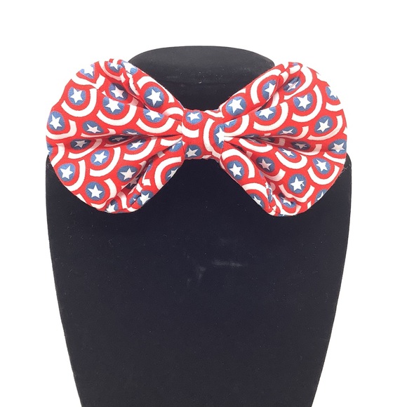 Captain America Shield Handcrafted Bow Tie - Comic Book Collection - Picture 6 of 9